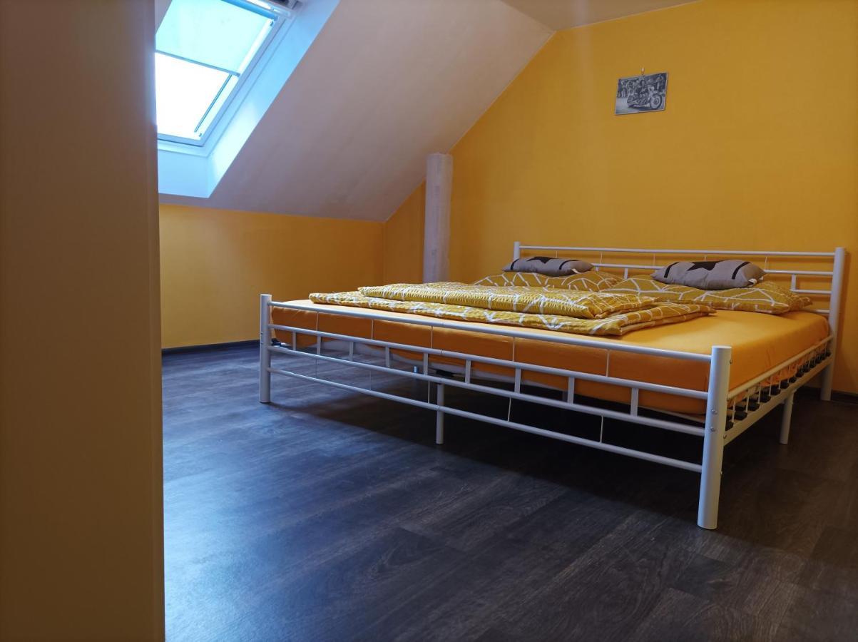 Motohostel Wolter - Apartman Leme Wschen Bagian luar foto